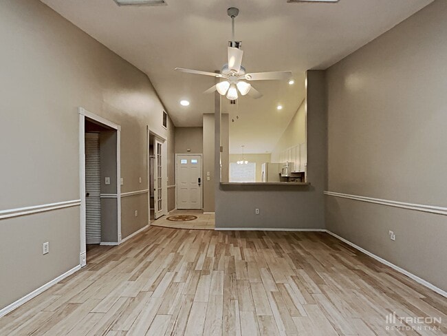 Building Photo - 8017 Lansing Dr