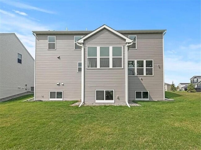Building Photo - 5898 Urbandale Ct N