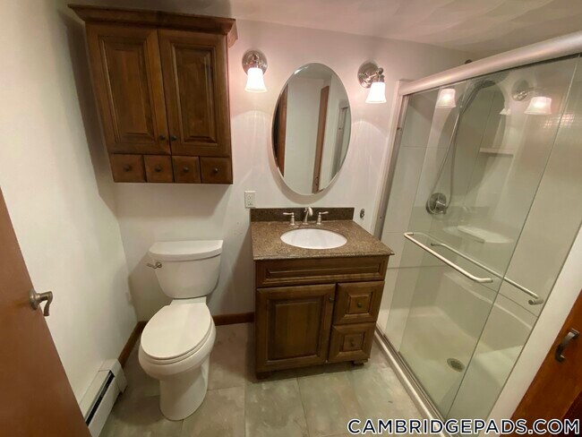 Building Photo - 161 Otis St