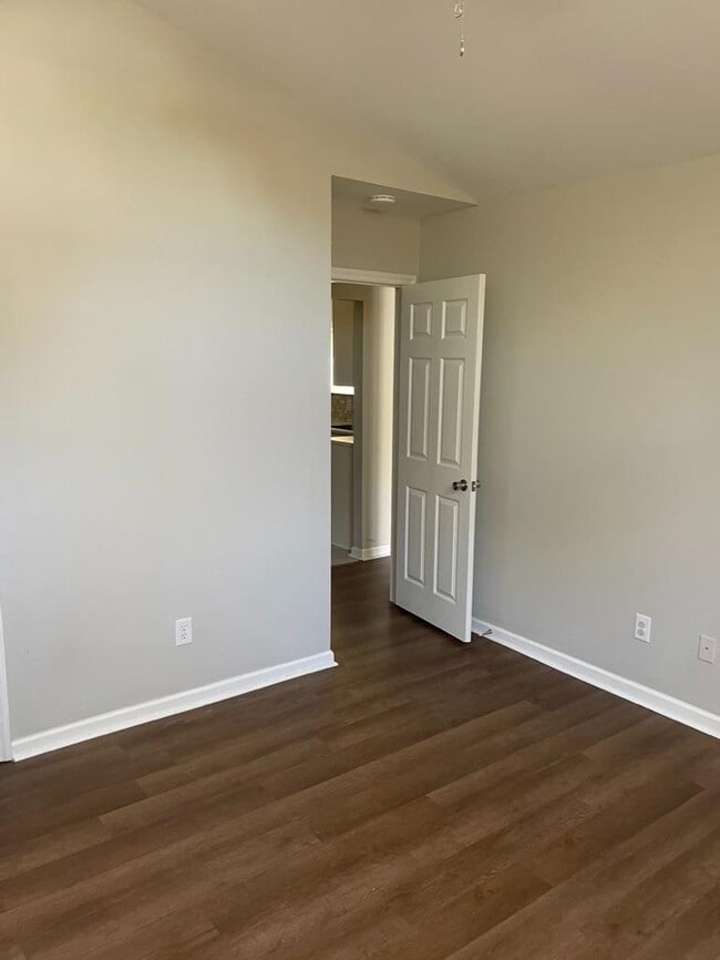 Building Photo - 6201 Easter Ln