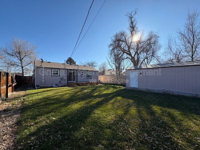 Building Photo - 4925 Clay St