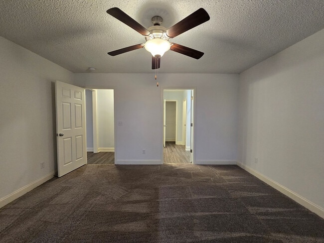 Building Photo - 982 Westfield Ct