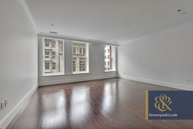 Building Photo - 690 Market St