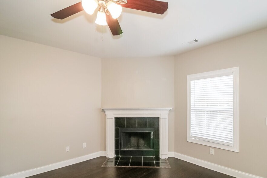 Building Photo - 5210 Cedar Shoals Dr