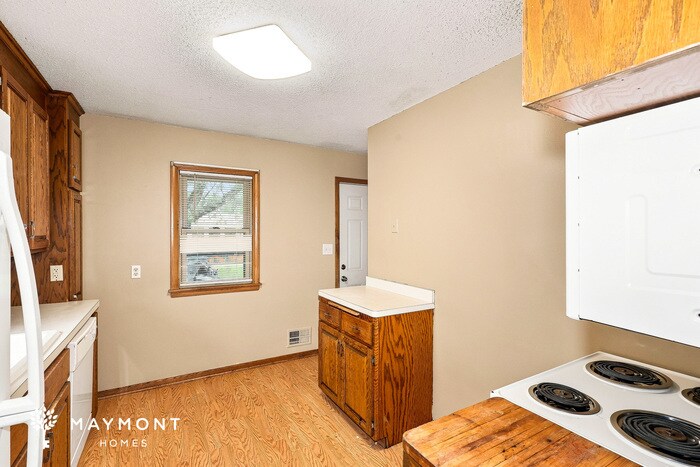 Building Photo - 5849 N Colfax Ave
