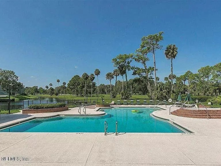 Building Photo - 900 Ironwood Dr