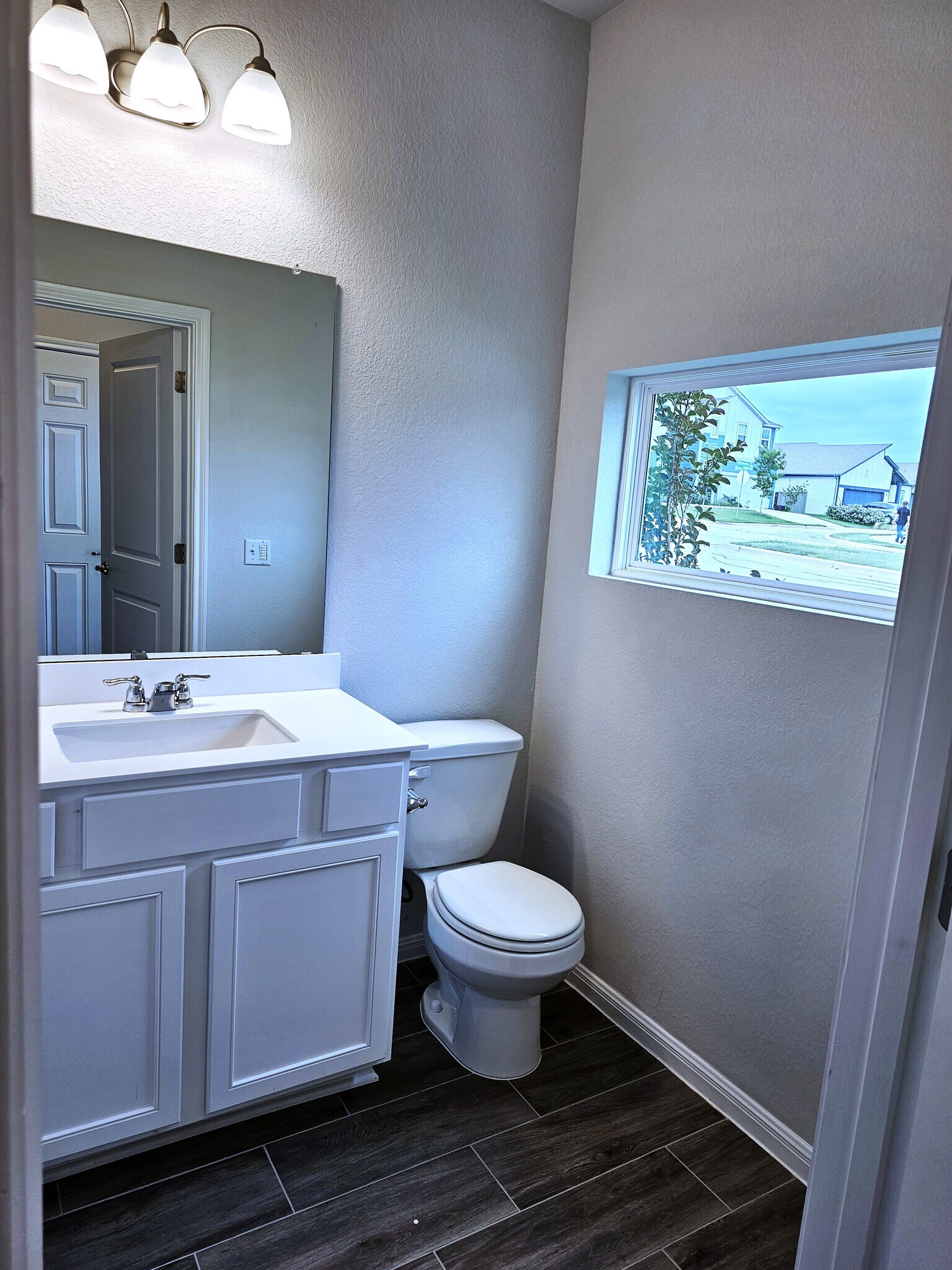 Half bath - 9612 Whisper Willow Blvd