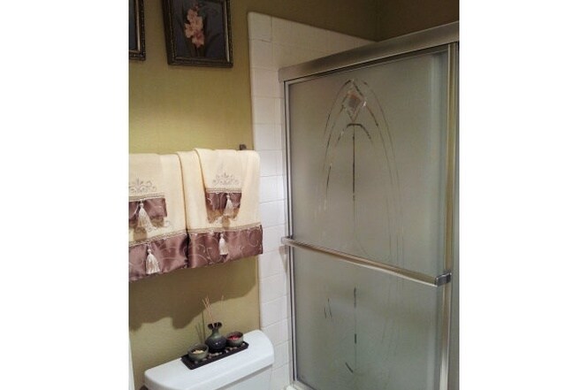 Bath - 309 Tradewinds Drive