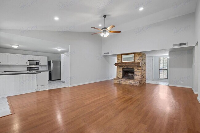Building Photo - 3905 Windflower Ln