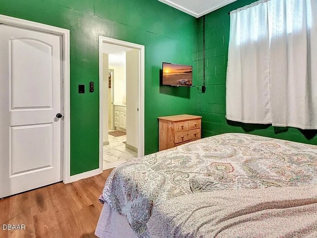 Building Photo - Bluelake