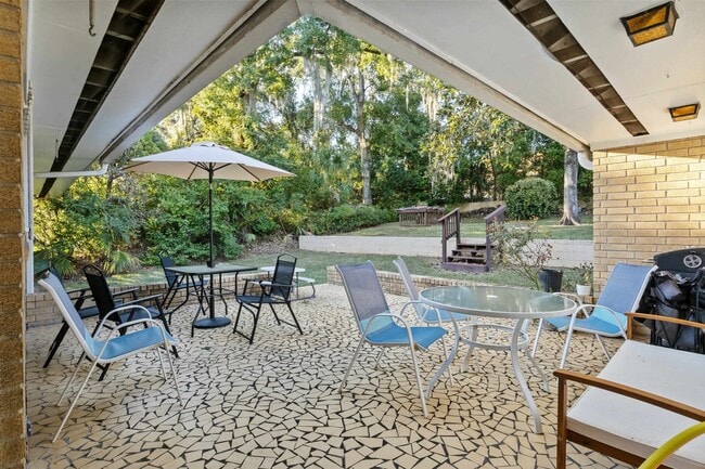 Building Photo - 204 Ruby Hubbard Way