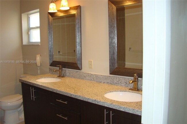 Building Photo - 2784 Oakleigh Ln