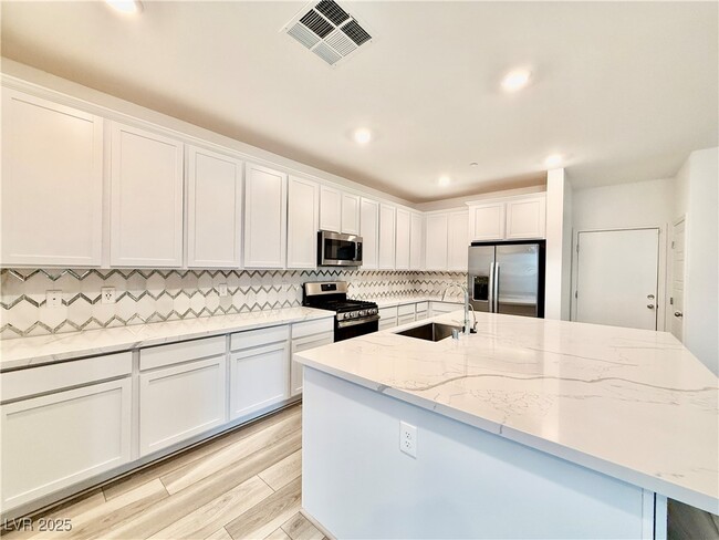 Building Photo - 9768 Abel Clf St