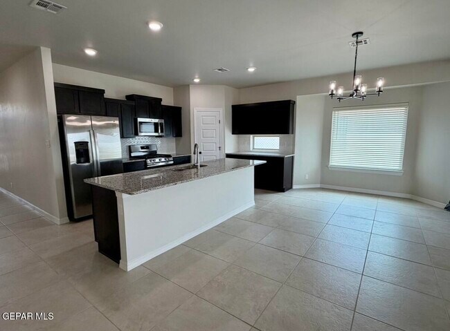 Building Photo - 7409 Scarlet Oak Pl