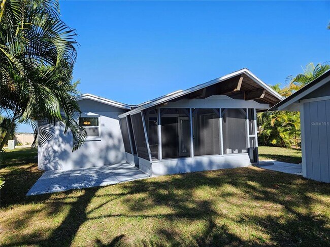 Building Photo - 8229 Cypress Rd