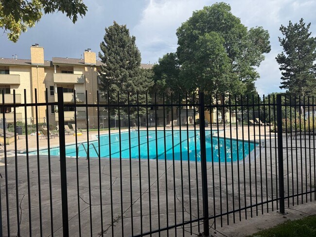 Primary Photo - Modern 1-Bed, 1-Bath Condo in Prime Boulde...