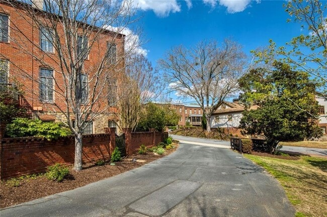 Building Photo - 100 Founders Mill Ct