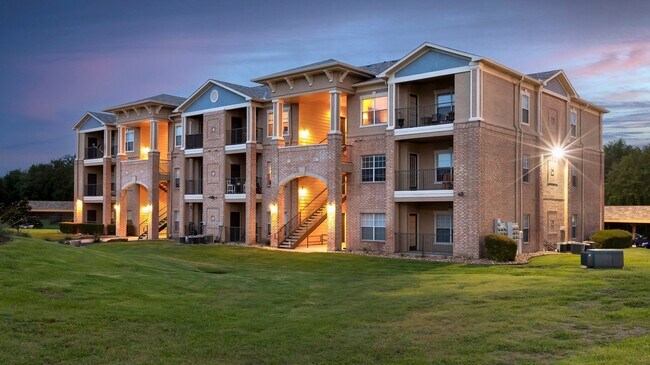 Building Photo - 3250 Hudson Crossing