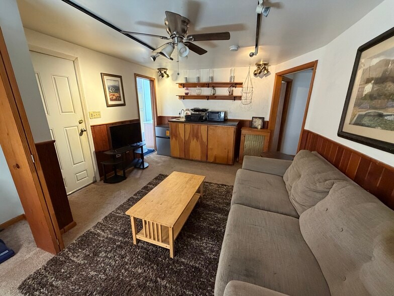 Building Photo - 18 S Marion Ave