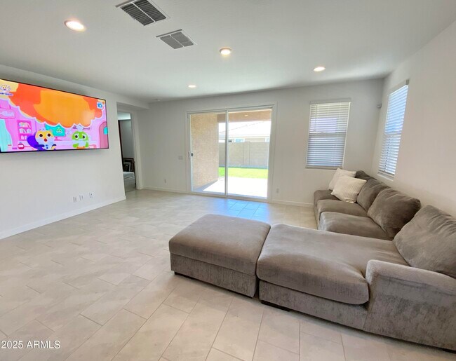 Building Photo - 3360 S 155th Ln