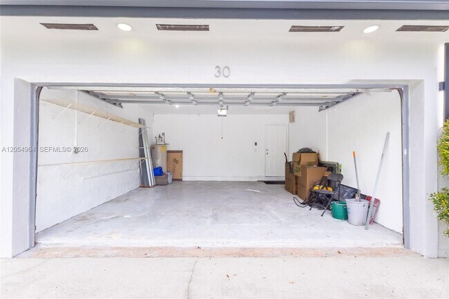 Building Photo - 30 NW 159th St