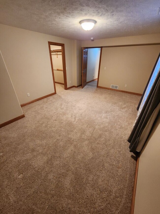 Building Photo - 4021 Sandalwood Drive