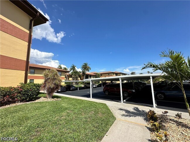 Building Photo - 6136 Whiskey Creek Dr