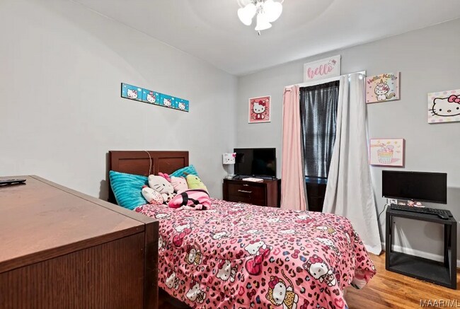 Building Photo - 1152 Woodbridge Dr