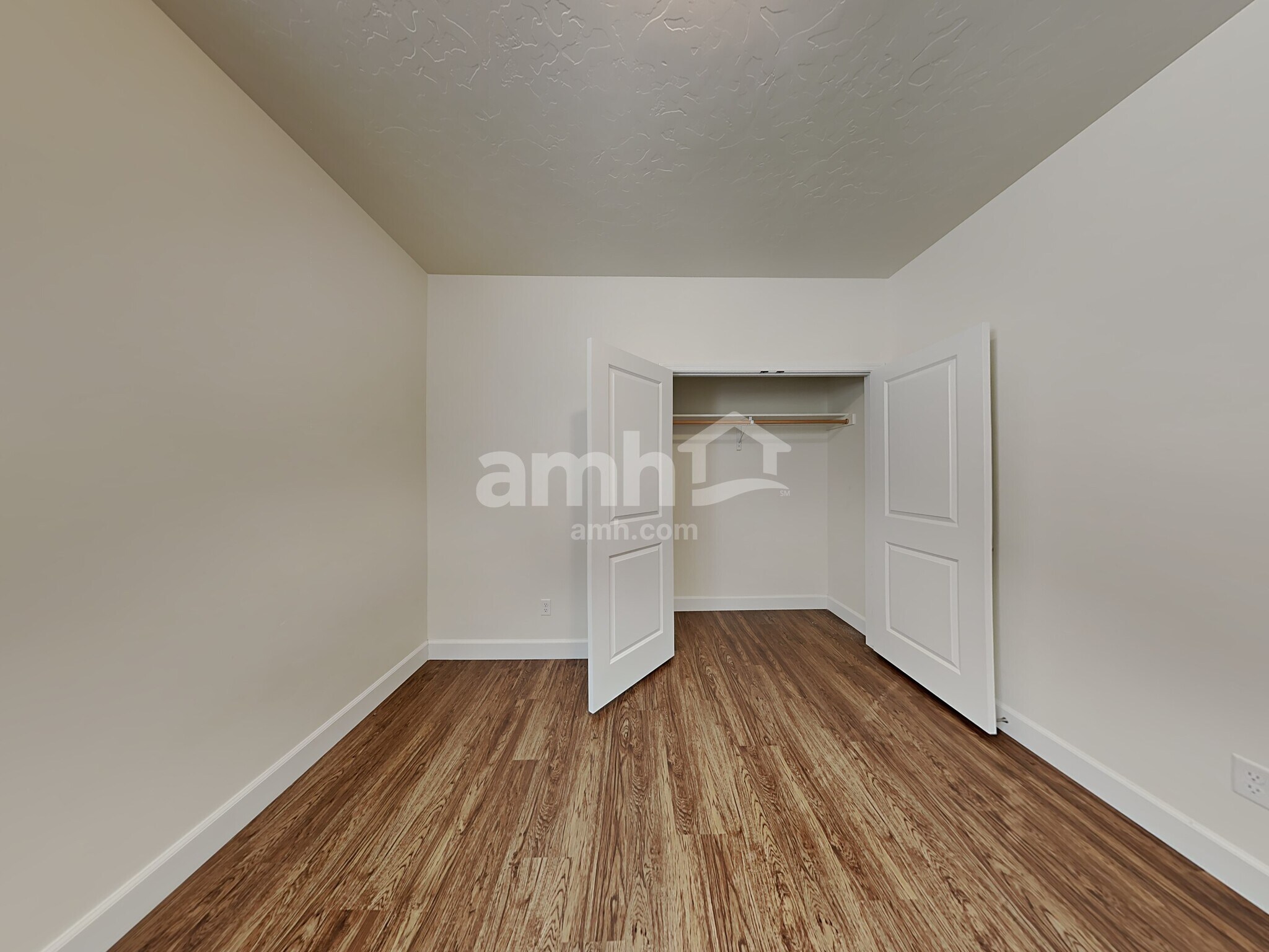 Building Photo - 3614 S Natural Way