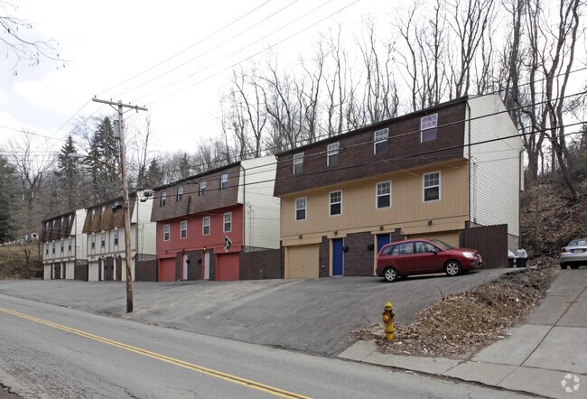 Building Photo - 645-665 Maytide St
