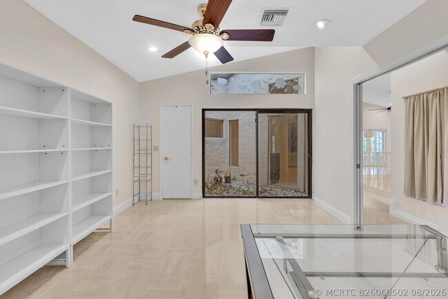 Building Photo - 22595 Esplanada Cir