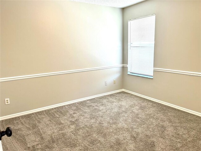 Building Photo - 409 Lytton Cir