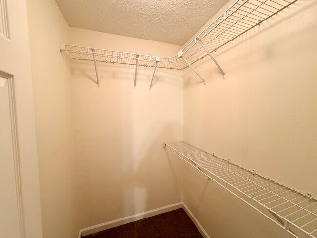 Building Photo - 1516 Destiny Dr