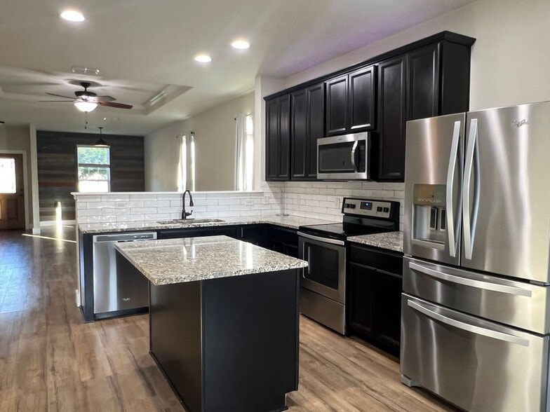 Building Photo - 146 Texas Thistle