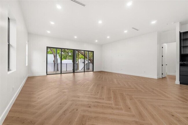 Building Photo - 403 Park Blvd