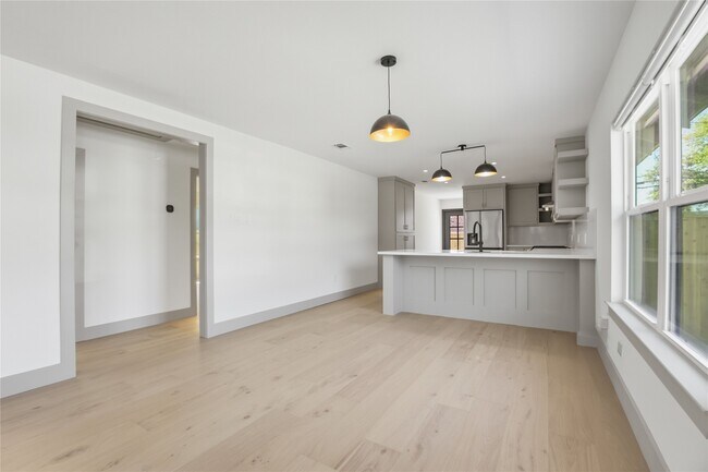 Building Photo - 1415 Tabor St