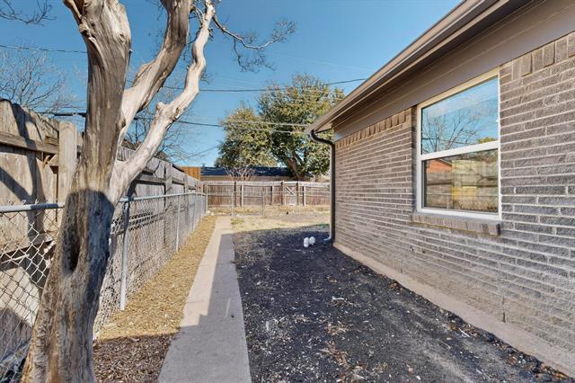 Building Photo - 4324 Oleander Trail