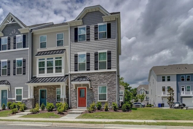 Primary Photo - 2 bedroom townhome in Portsmouth