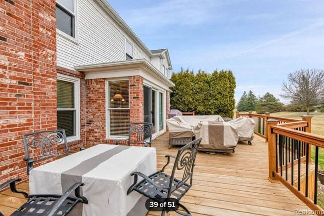 Building Photo - 47643 Ashford Dr S