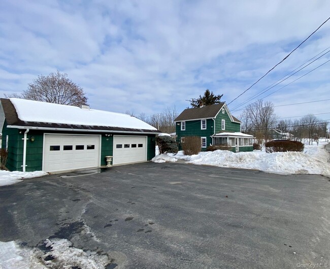 Building Photo - 42 Amity Rd