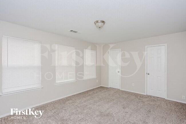 Building Photo - 3010 Dusty Oak Dr