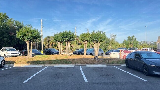 Building Photo - 3038 Parkway Blvd