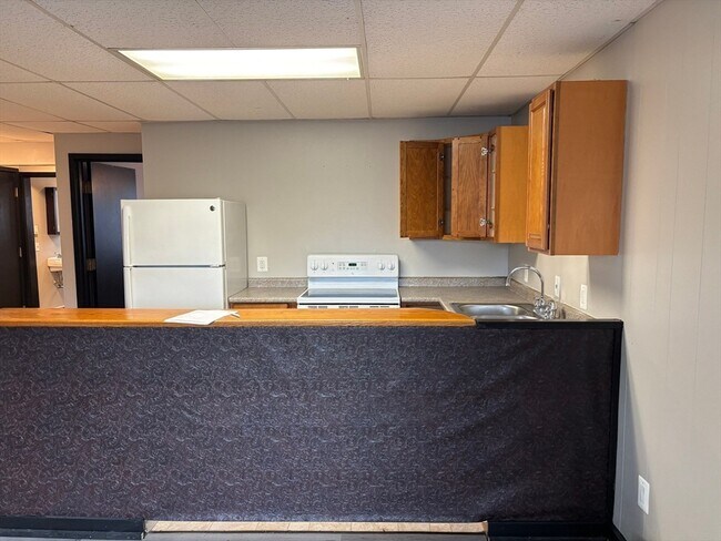 Building Photo - 1 Cheney St