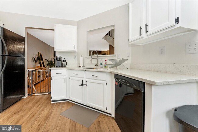 Building Photo - 7115 Oberlin Cir