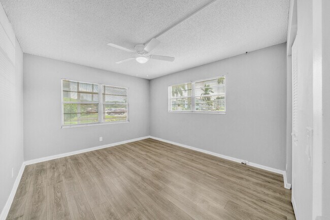Building Photo - 308 Fanshaw H