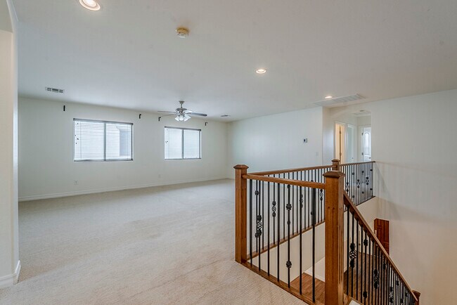 Building Photo - 2744 E Donato Dr