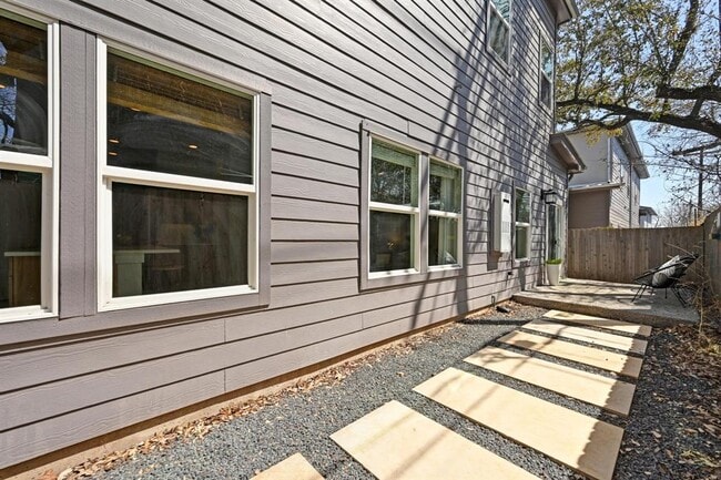 Building Photo - 3905 Clawson Rd
