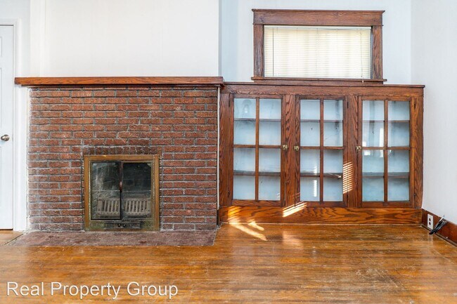 Building Photo - 8 br, 4 bath House - 1611 University Ave.