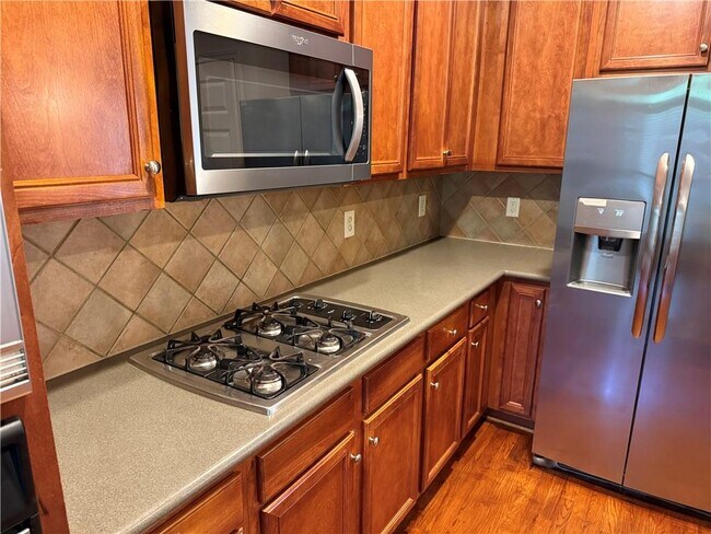 Building Photo - 7256 Village Creek Trace