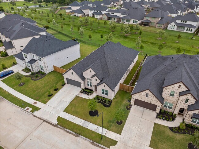 Building Photo - 7327 Sunny Oak Ln
